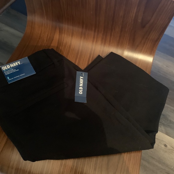 Old Navy black Bermuda shorts. NWT .‎ Retail 30 - Picture 5 of 5